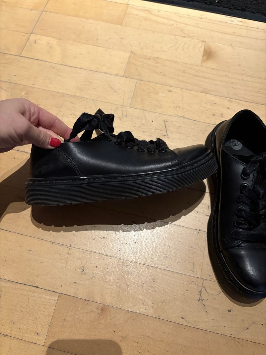 Dr. Martens Scarpe da donna: Dr. Martens Schuhe aus Leder – Usato da Luzern venduto da cedrineeeez 2