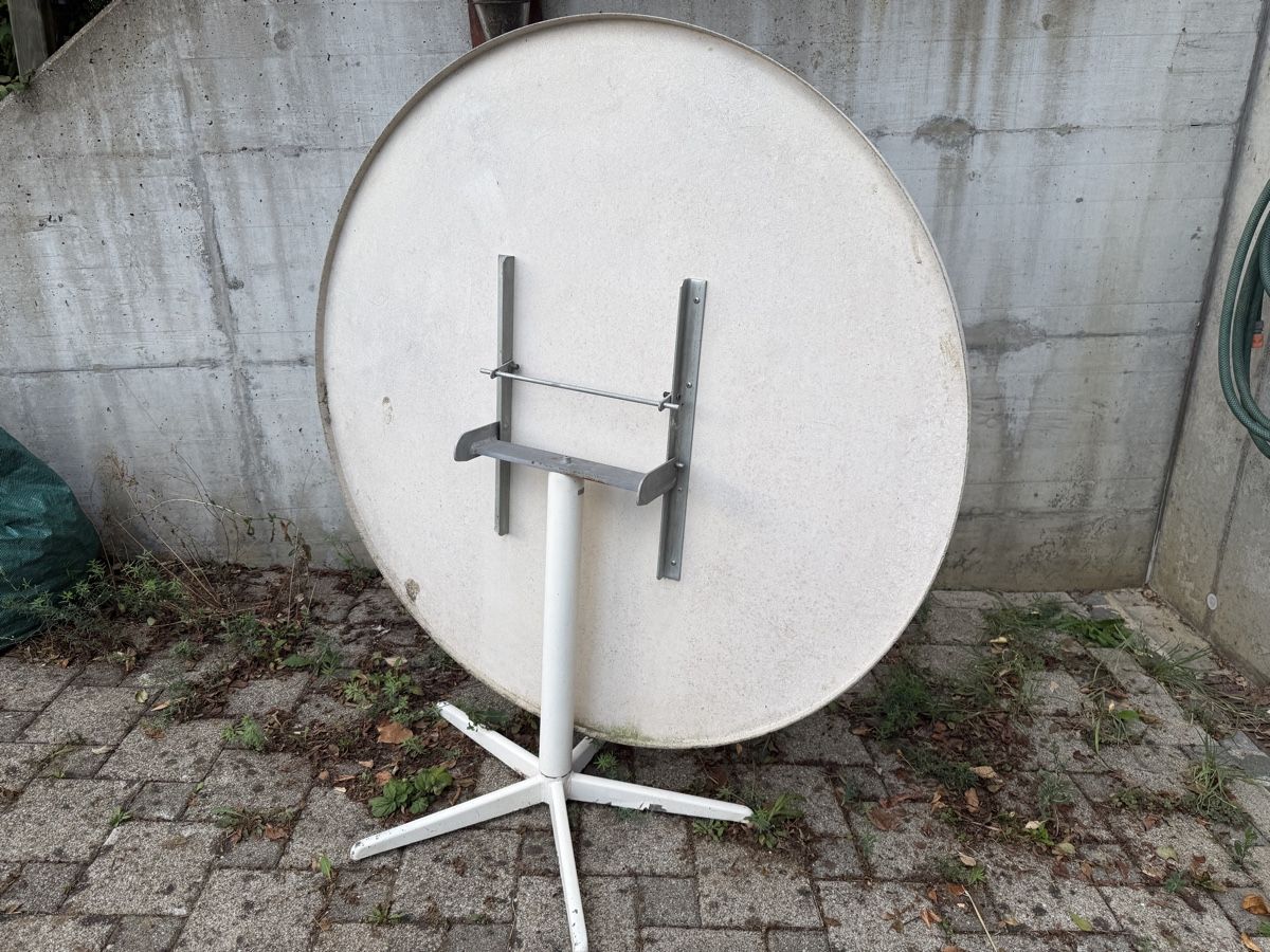 Tavoli: Gartentisch rund 120 cm – Usato da Gipf-Oberfrick venduto da tommy100 1