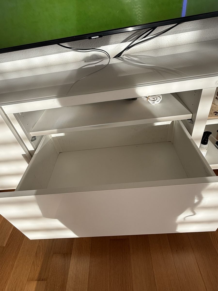 Ikea Mobili TV: BESTA TV-Möbel weiss – Usato da Oftringen venduto da antonia1605 4