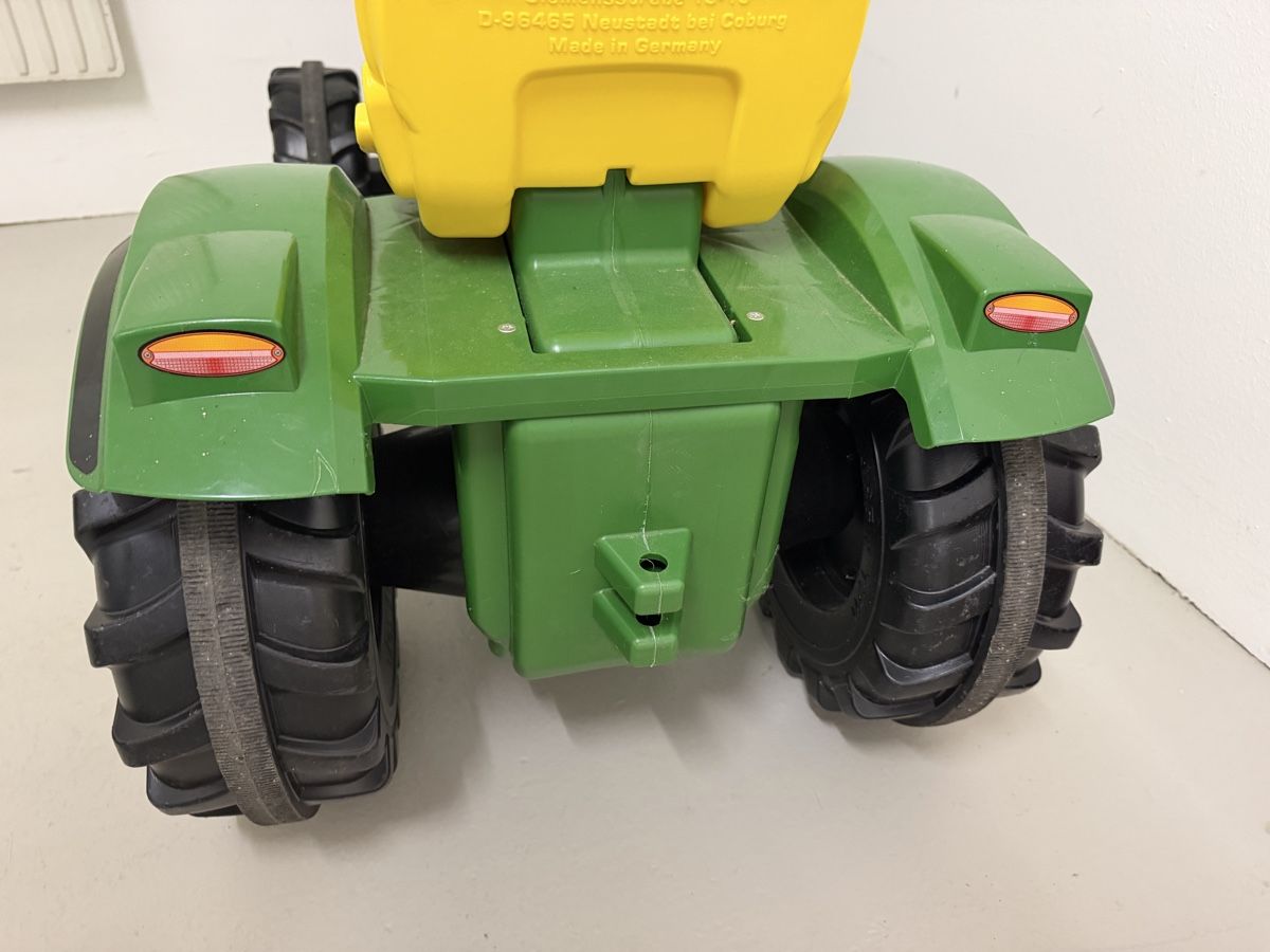 John Deere Fahrzeuge für Kinder: Tret-Traktor John Deere – Gebraucht aus Bubendorf von glitchCat 1