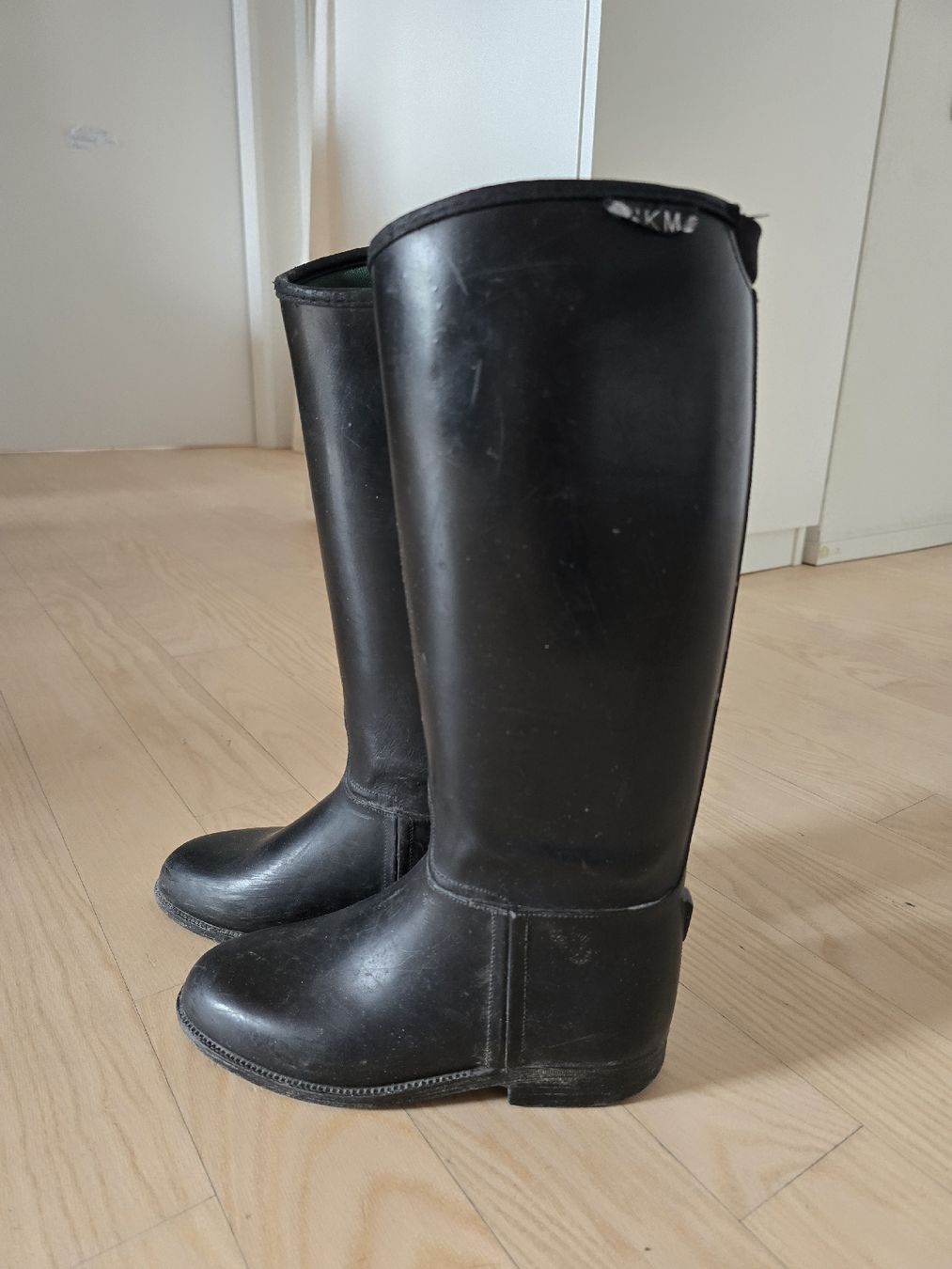 Decathlon Lotti & Set di vestiti: Kinderreithose und Gummireitstiefel – Usato da Winterthur venduto da corhein 3