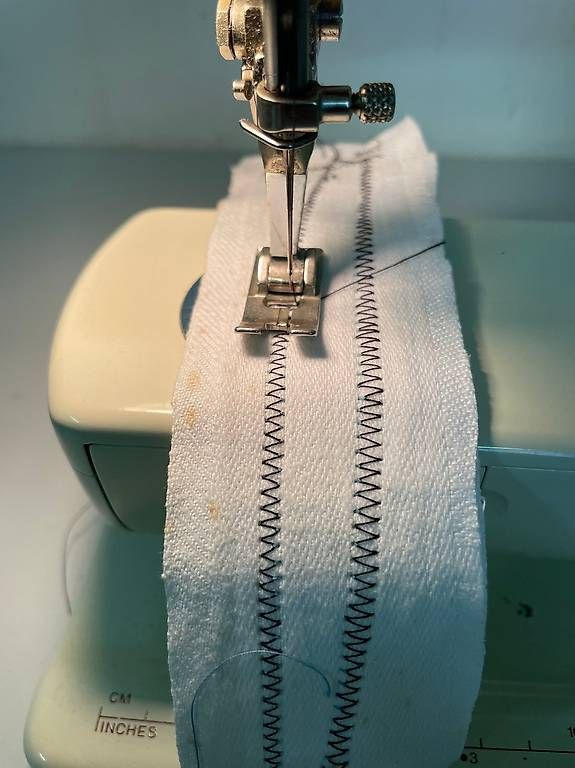Bernina Macchine da cucire: machine a coudre Bernina 807 – Usato da La Croix (Lutry) venduto da netrajet 2