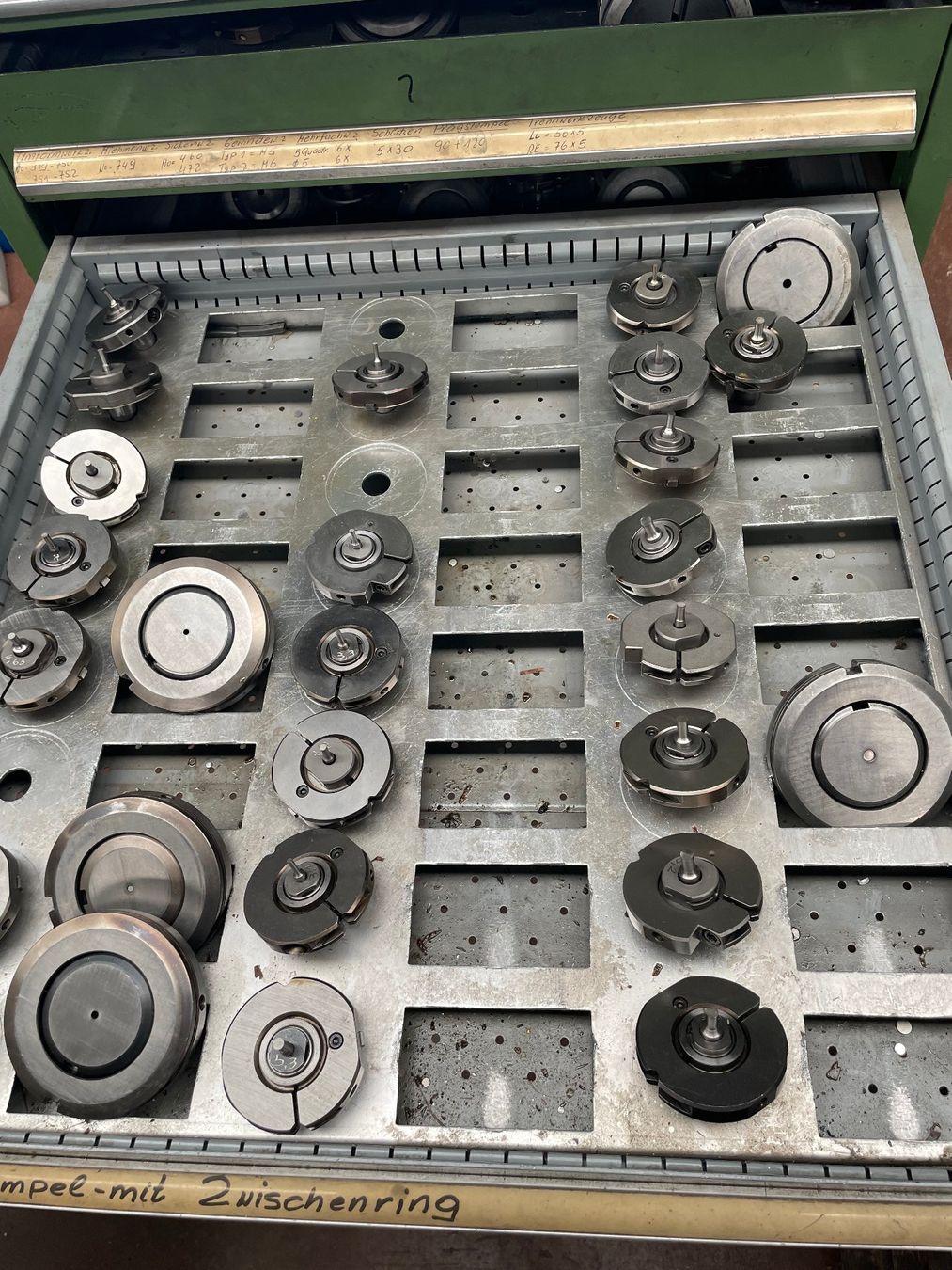 Tutti gli attrezzi: Trumpf Stanzwerkzeuge – Usato da Sins venduto da 3985schluckti 7