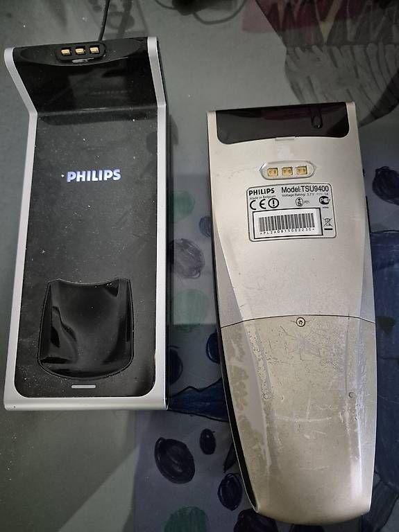Télécommandes: Télécommande philips Pronto Tsu9400  – D'occasion à Epalinges par Rsellig
