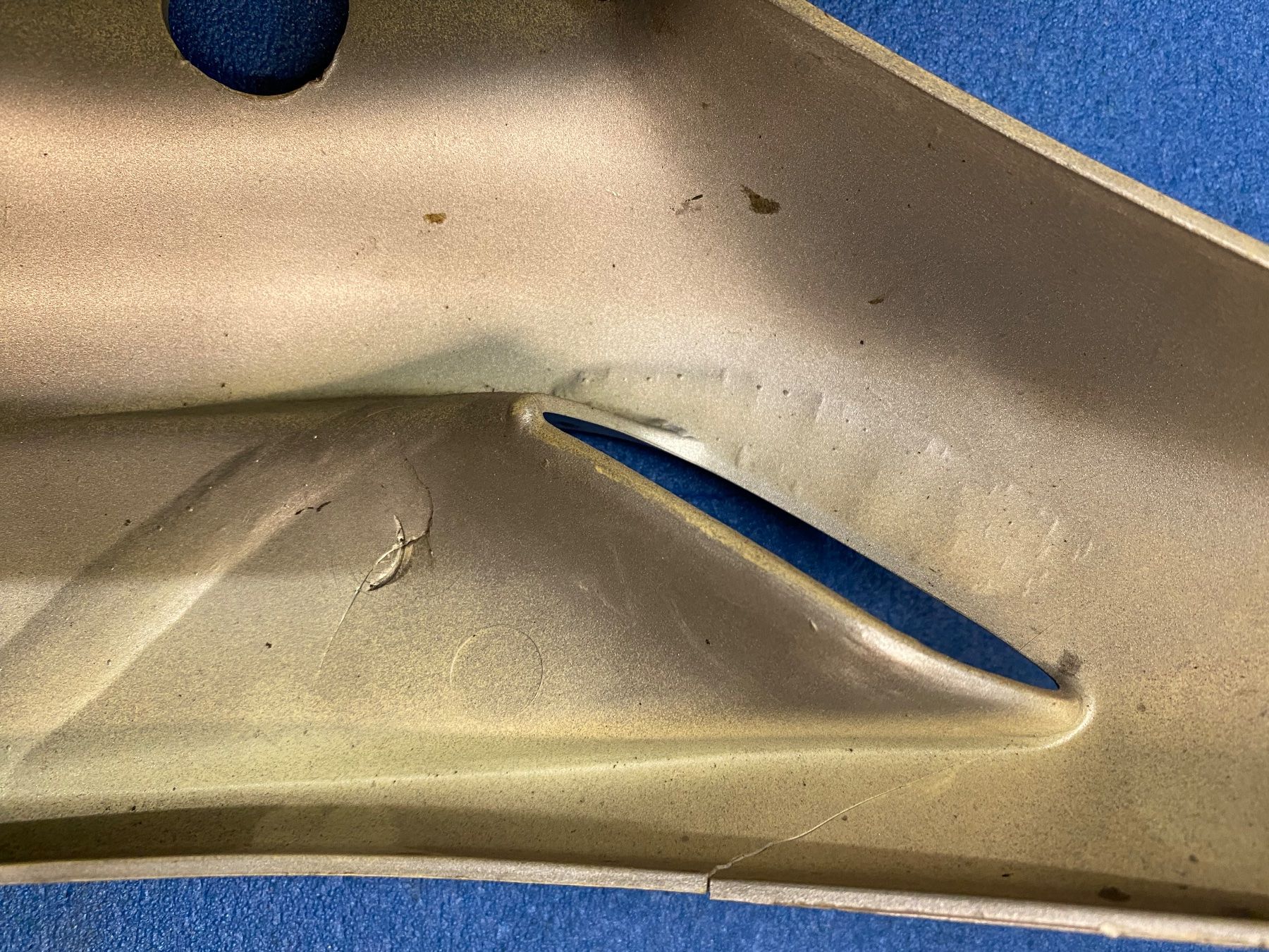 Peugeot Parti ricambio per ciclomotori: Peugeot spx cache plastique – Usato da Vevey venduto da Chupita-met 2