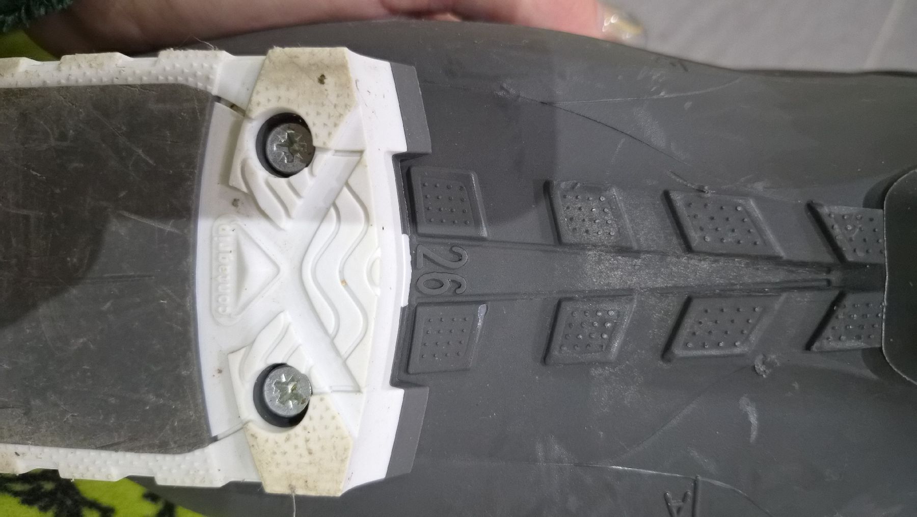 Salomon Herrenschuhe: Chaussures de ski Salomon 26 – Gebraucht aus Valeyres-sous-Rances von Untitled 5