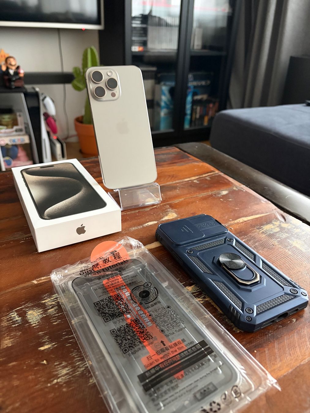 Apple Telefoni cellulari / Smartphones: iPhone 15 Pro Max (Natural Titanium, 256 GB) – Nuovo (secondo la descrizione) da Brugg AG venduto da jac_qw5s 1