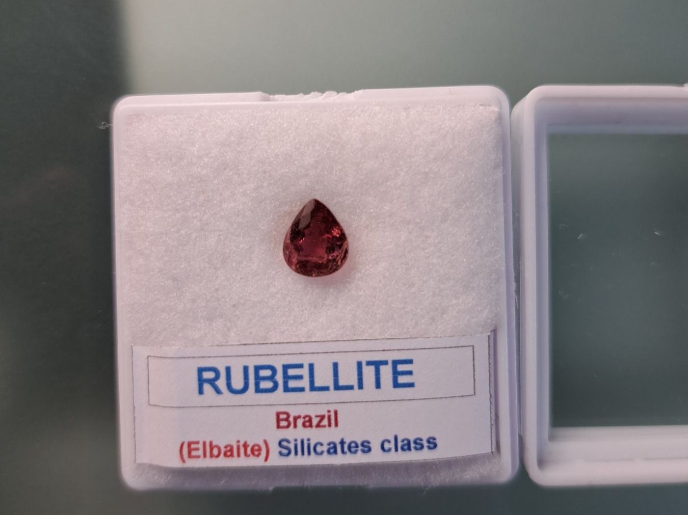 Pietre preziose: Tourmaline Rubellite Goutte 1.56ct – Usato da Le Locle venduto da Lapidary.Duc