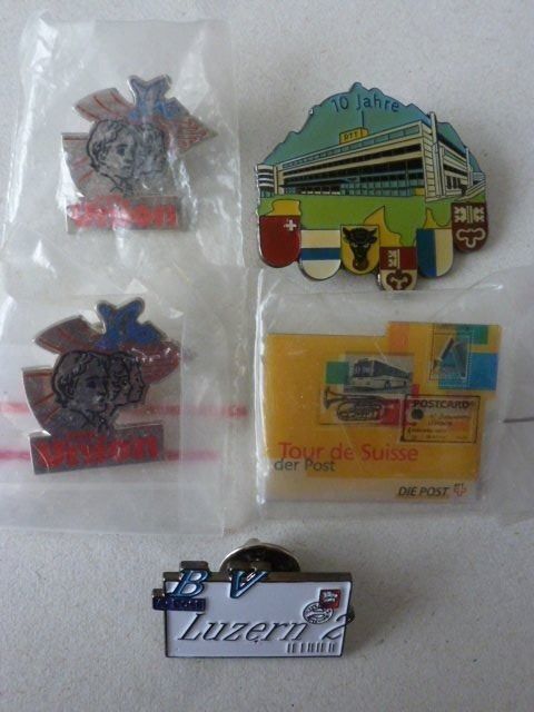 Placchette & Badge: 4 div. Post Pins – Nuovo e nell'imballaggio originale da Luzern venduto da Ankerli