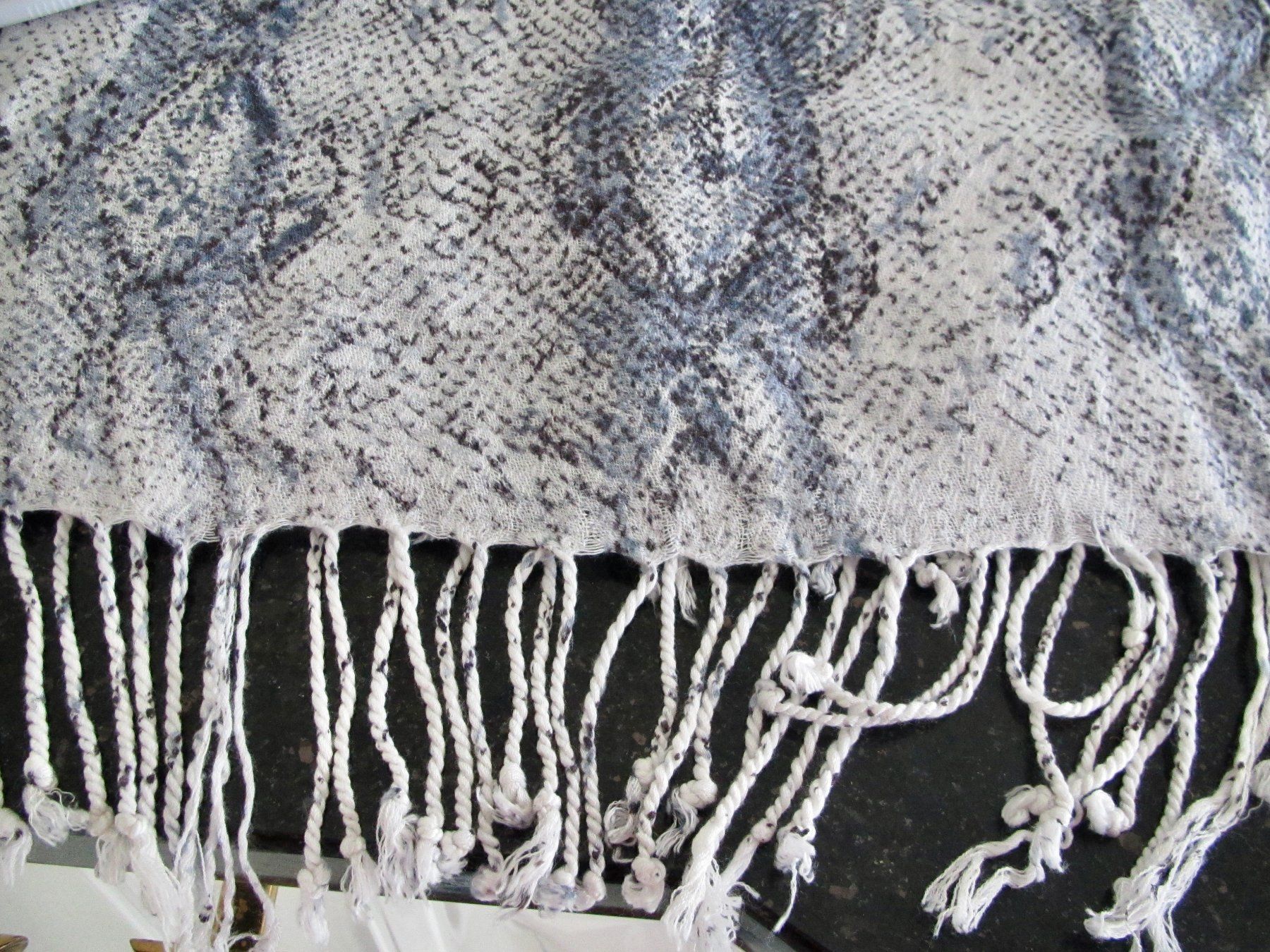 Foulard & Sciarpe: GRAND FOULARD COCONUT – Usato da Murten venduto da Selliot 2