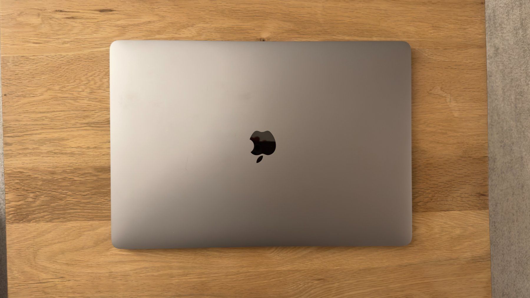 Apple Notebook: Apple MacBook Pro (2019) 16", 512 GB SSD – Usato da Luzern venduto da lara4 1