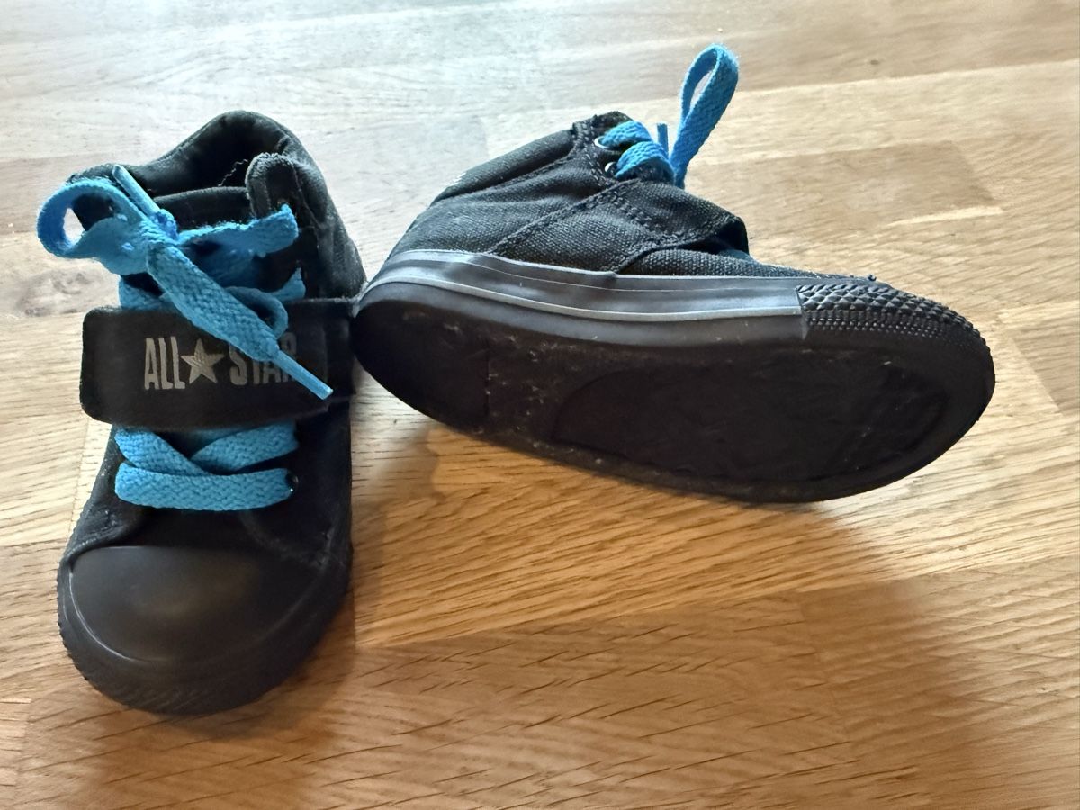 Converse Scarpe da uomo: Converse All Stars, Grösse 22 – Usato da Hinteregg venduto da Jazz-C 2