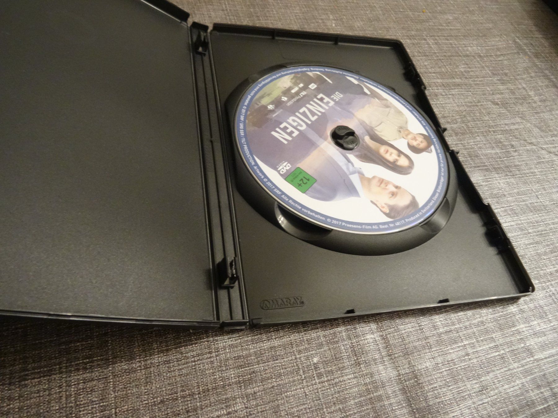 Tutti i DVDs: Die Einzigen  - Schweizer Film DVD – Usato da Olten venduto da Disc-Verkauf 1