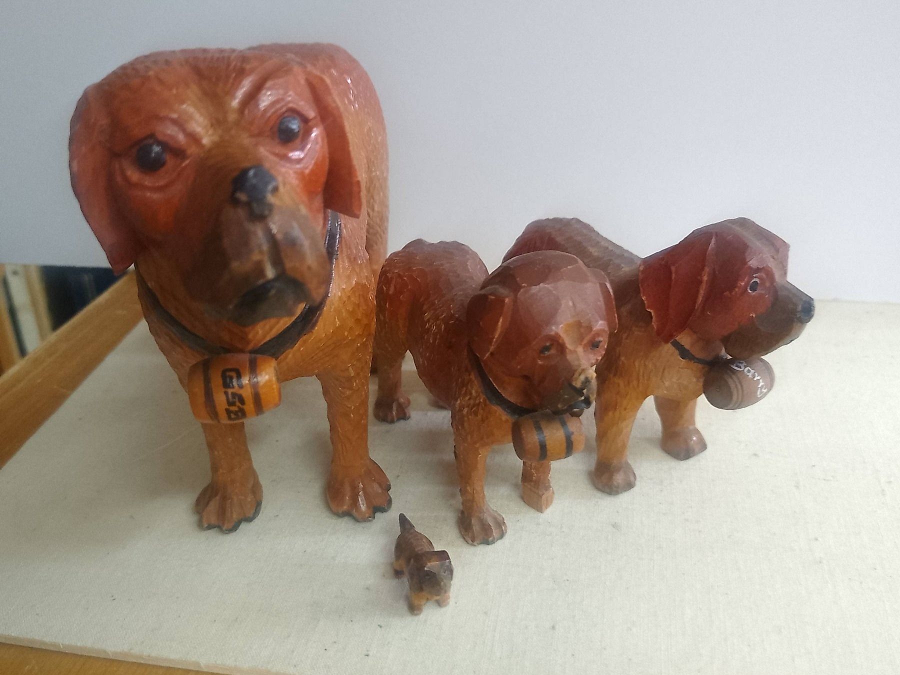 Sculture & Statue: Brienzer Hunde - Alte  geschnitzten Hund – Usato da Sorengo venduto da 74in