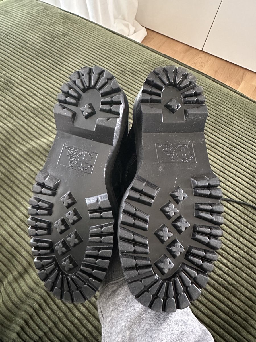 Dr. Martens Scarpe da donna: dr. martens 1490 stud (37) – Usato da Freidorf TG venduto da driftingforthrifting 3