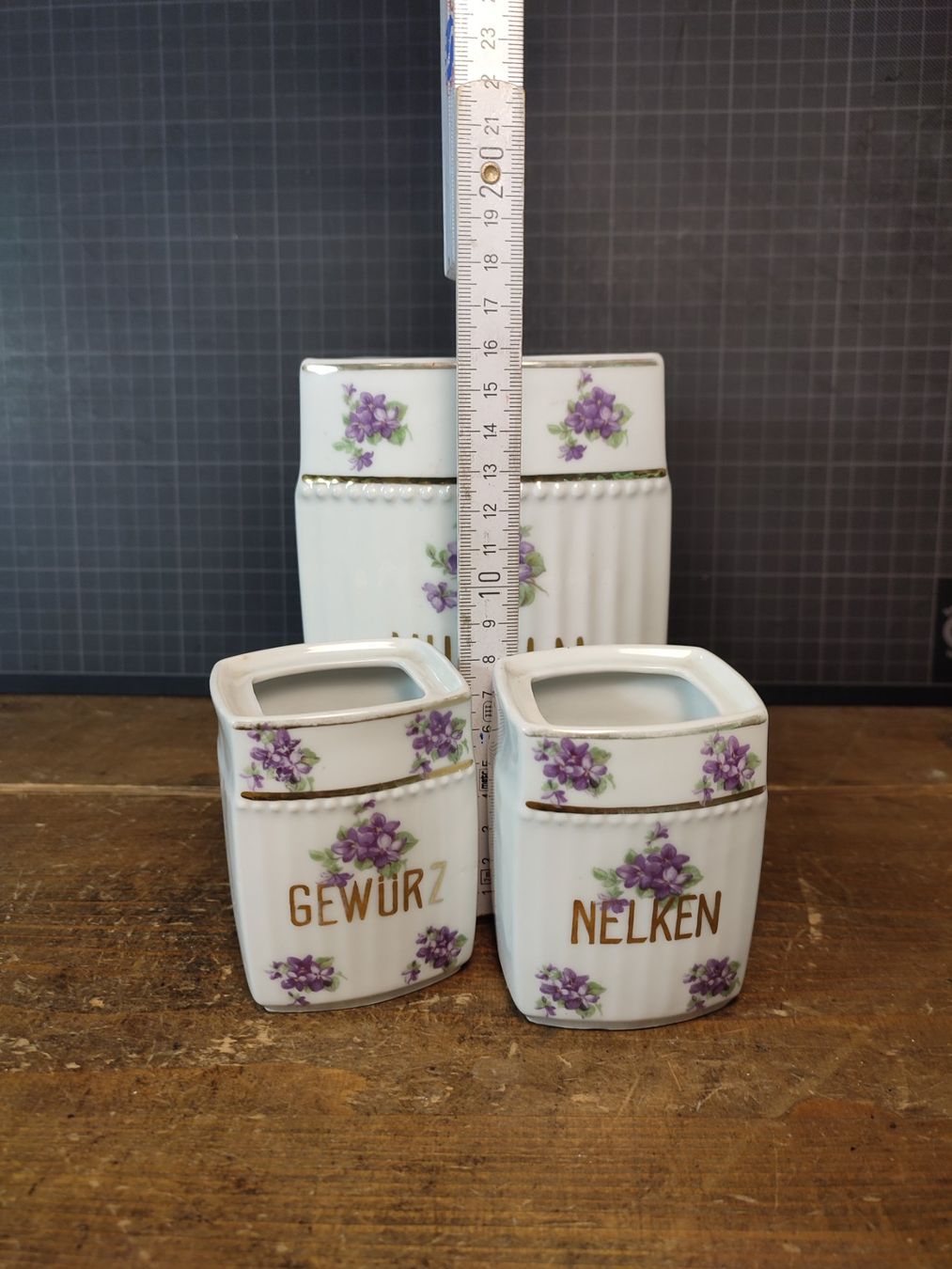 Set di piatti: Wunderschöne alte Gefässe Gewürz Vorratsdosen – Usato da Gelterkinden venduto da MYSTOREFORYOU4460 7