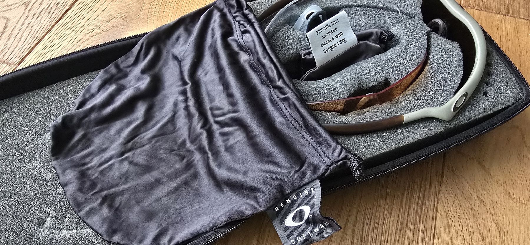 Oakley Occhiali & Lenti: Oakley M-Frame Original – Nuovo (secondo la descrizione) da Möriken AG venduto da MedicineHat 5