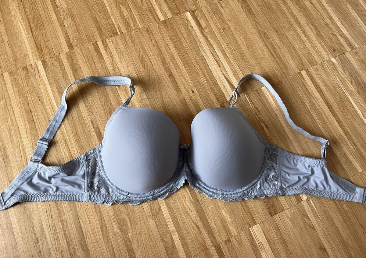 Lascana Altra biancheria intima: LASCANA / Bügel-BH / 80F – Usato da Kloten venduto da fifferlotti