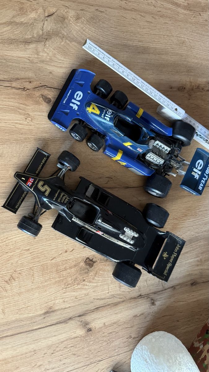 Bburago Modellini d'auto: F1 Burago 1/14 Modellautos – Usato da Allschwil venduto da Schweiz2016