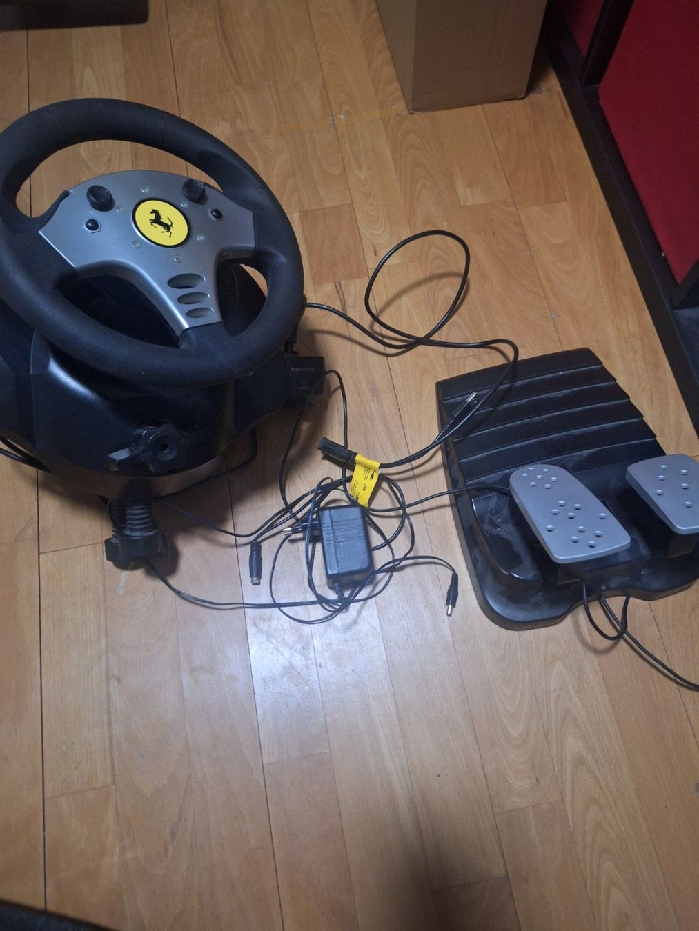 Console: Lenkrad + Pedalen – Usato da Gossau ZH venduto da and_vc22