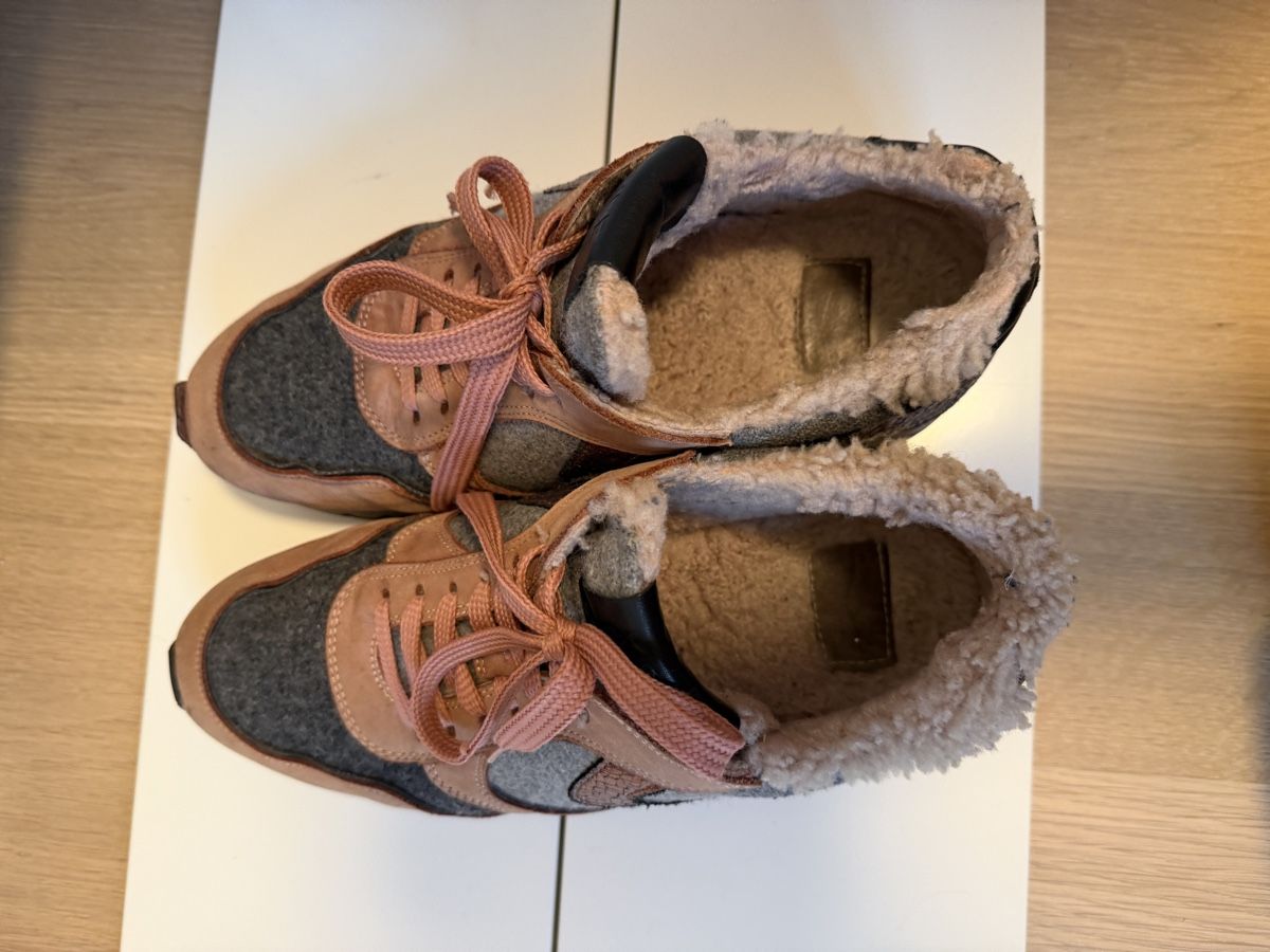 Scarpe da donna: Kuschelige Sneaker – Usato da Zürich venduto da ali_9qm9 2