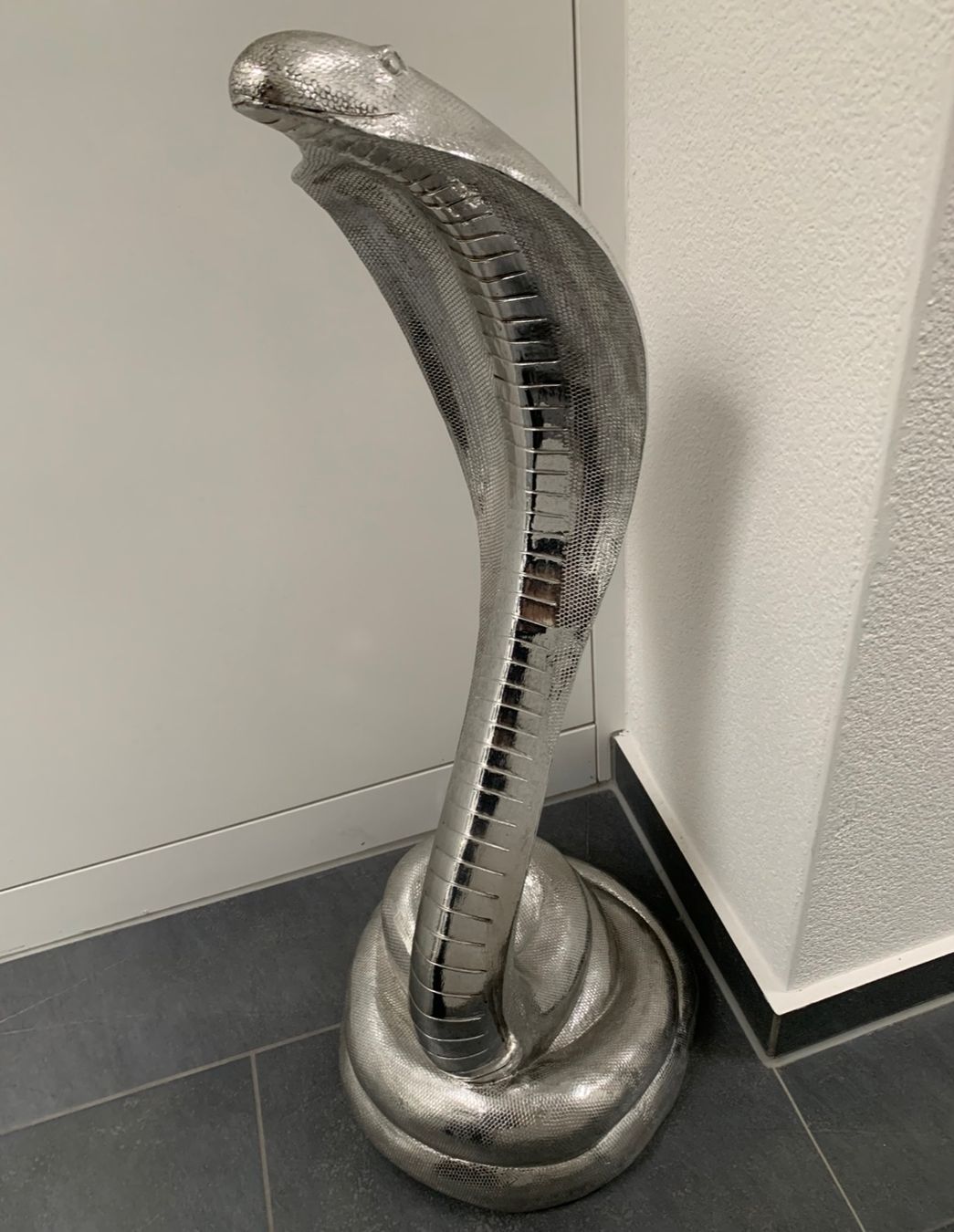 Alle Dekorationen: Kobra-Schlange Dekoration H 79cm – Gebraucht aus Wil SG von Sissi..79..