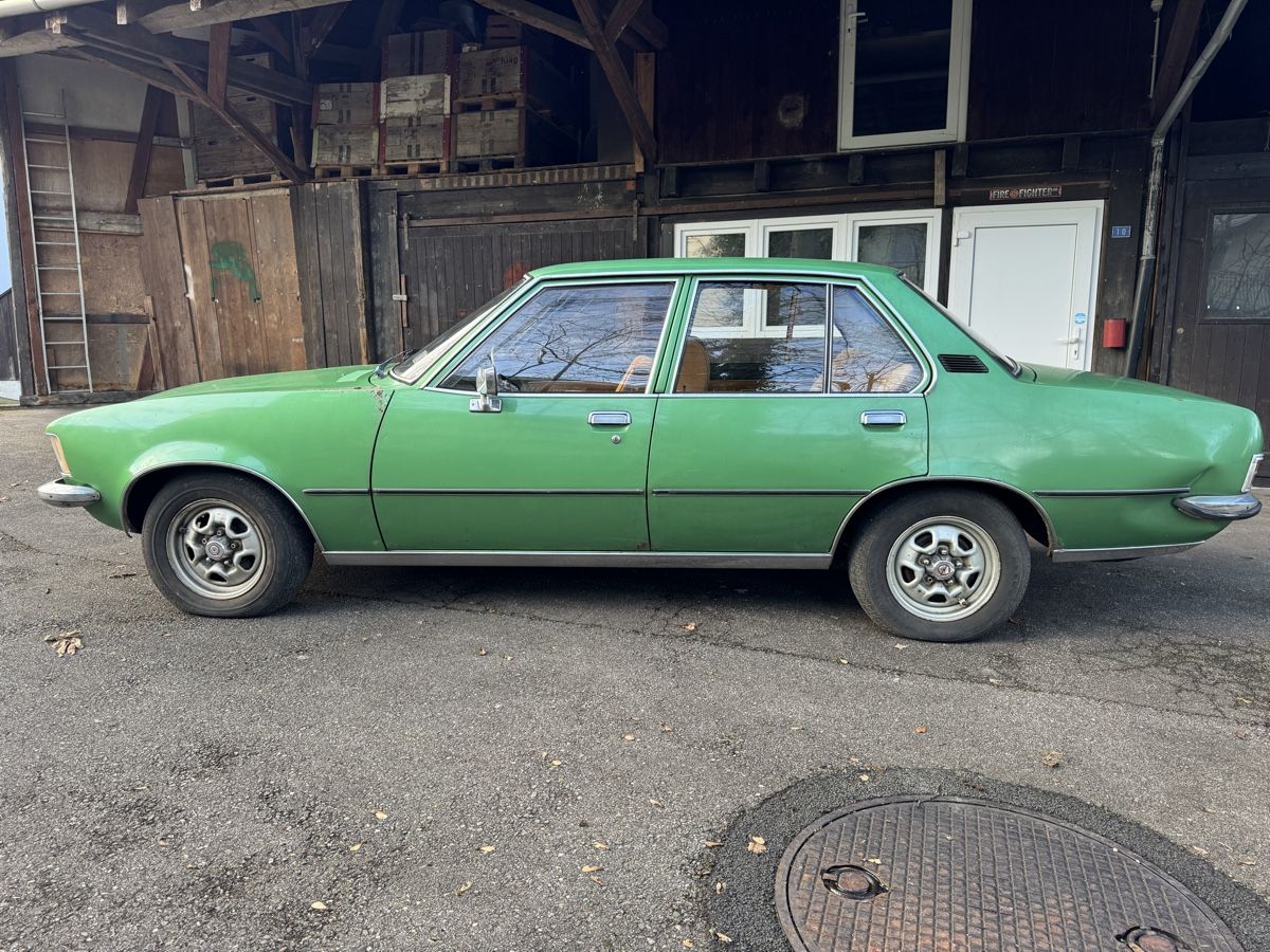Opel Autos: Opel Commodore B – Defekt aus Bättwil von  4
