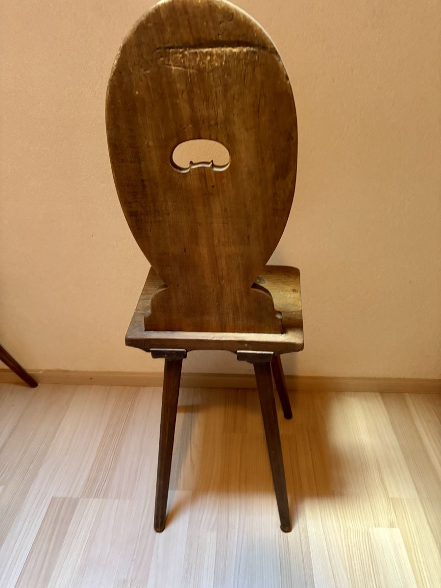 Chaises: Holz Stabelle antik – Défectueux à Gündisau par yuma06 1