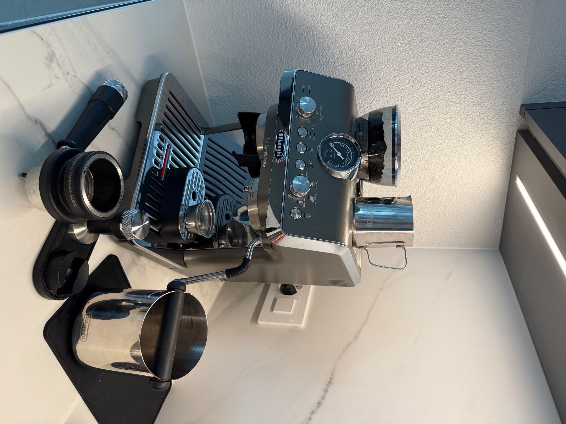 De'Longhi Kaffeemaschinen & Espressomaschinen: De'Longhi Kaffemaschine – Neu (gemäss Beschreibung) aus Aesch BL von Melanie1200 8