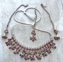 Schmuckset mit Steinen