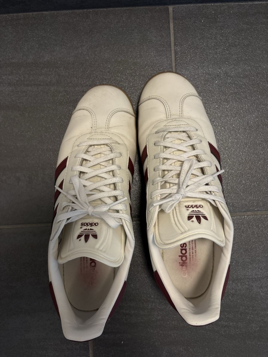 Adidas Scarpe da uomo: Adidas Gazelle 45 1/3 cloud white/ shadow red – Usato da Rümlang venduto da svent 3