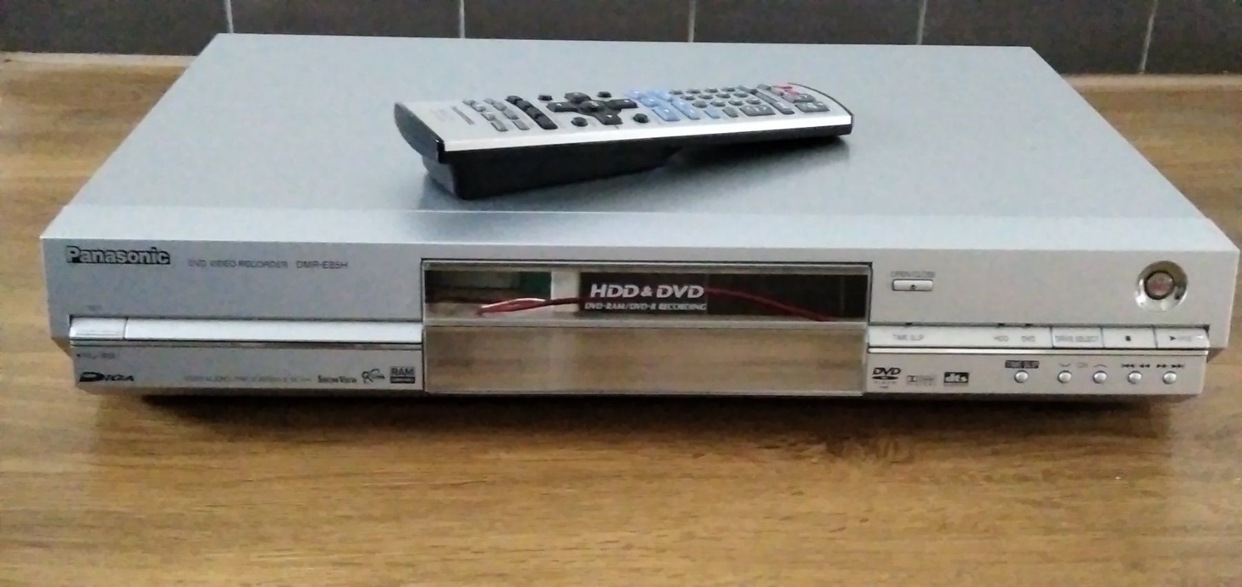 Panasonic Sistemi audio & multimediali: High-End CD-Player & Recorder/Panasonic DMR-E85/Top Zustand – Usato da Kleindietwil venduto da kon_9nml 3