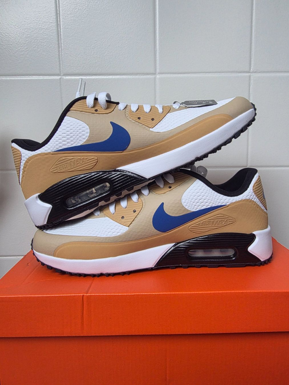 Nike Herrenschuhe: Nike Air Max 90 – Neu und originalverpackt aus Fleurier von dav_xx8y 1