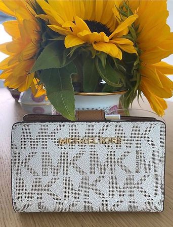 Michael Kors Jet Set Travel Signature Geldbörse