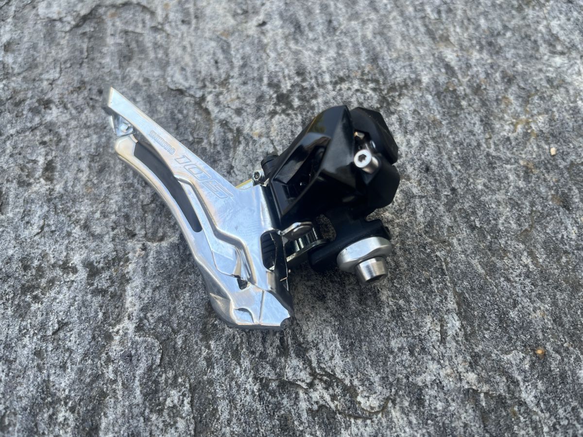 Shimano Pezzi di ricambio: Dérailleur avant Shimano 105 – Usato da Fleurier venduto da Chadow7080 1