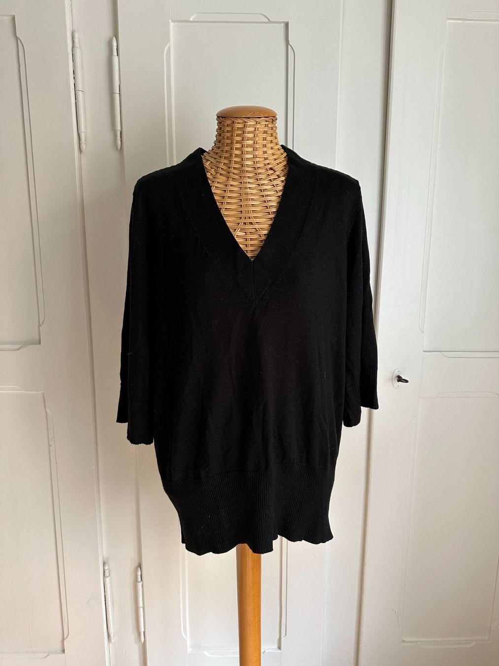 H&M Pullover & Sweatshirts: Feinstrick Oberteil schwarz oversized - S – Gebraucht aus Zürich von Diazaio