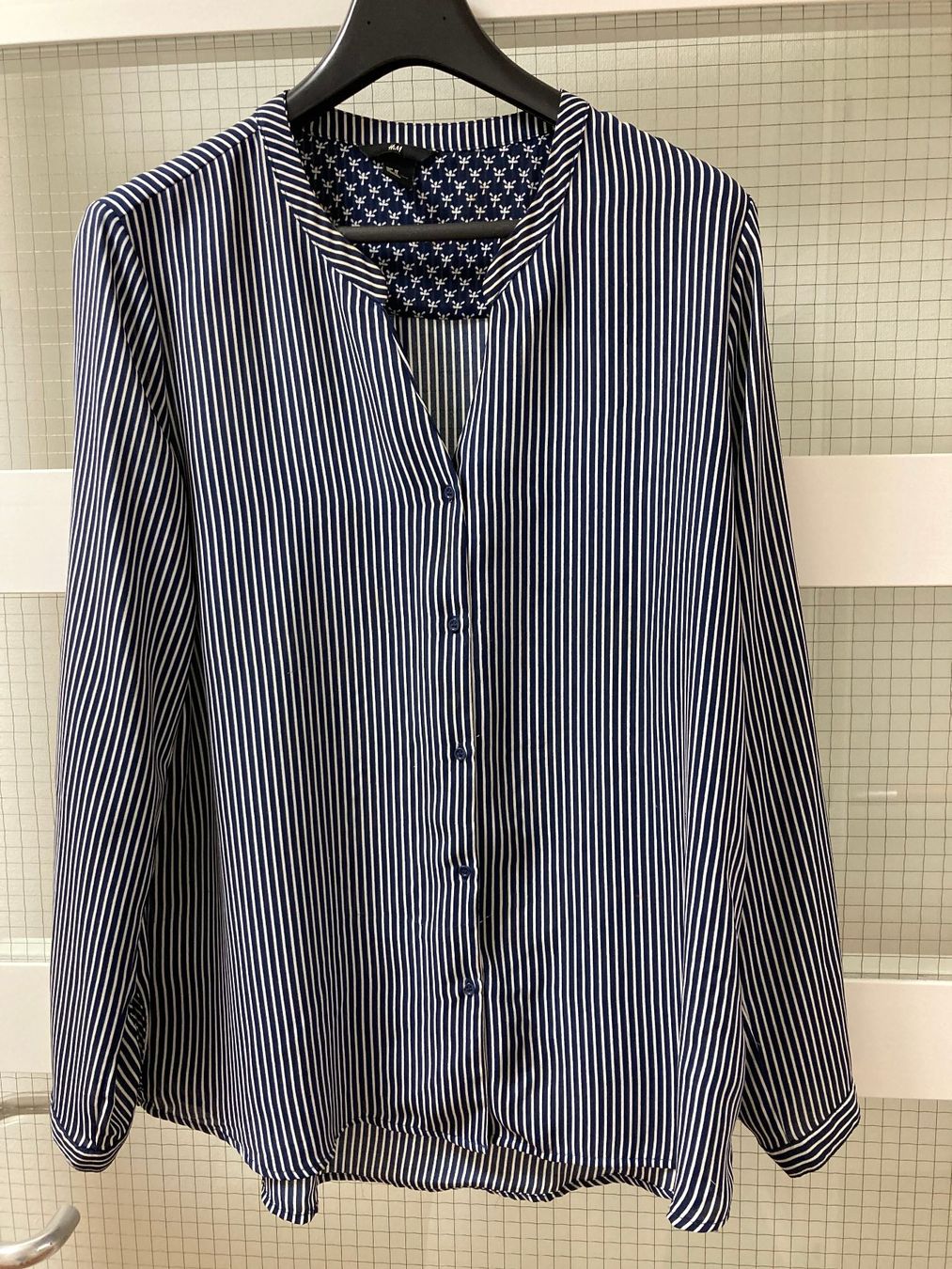 H&M Camicette: Bluse, langarm, Gr. 46, blau-weiss gestreift – Usato da Zürich venduto da NizzaTunis