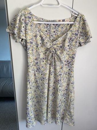 Sommerliches Levi's Kleid, Blumenmuster, Grösse M, Top!