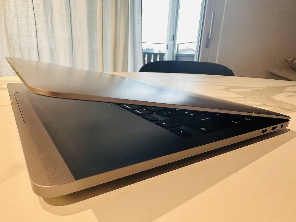 Apple Notebook: Apple MacBook Pro 13" (2020) Top Zustand – Usato da Tagelswangen venduto da 15simo15 3