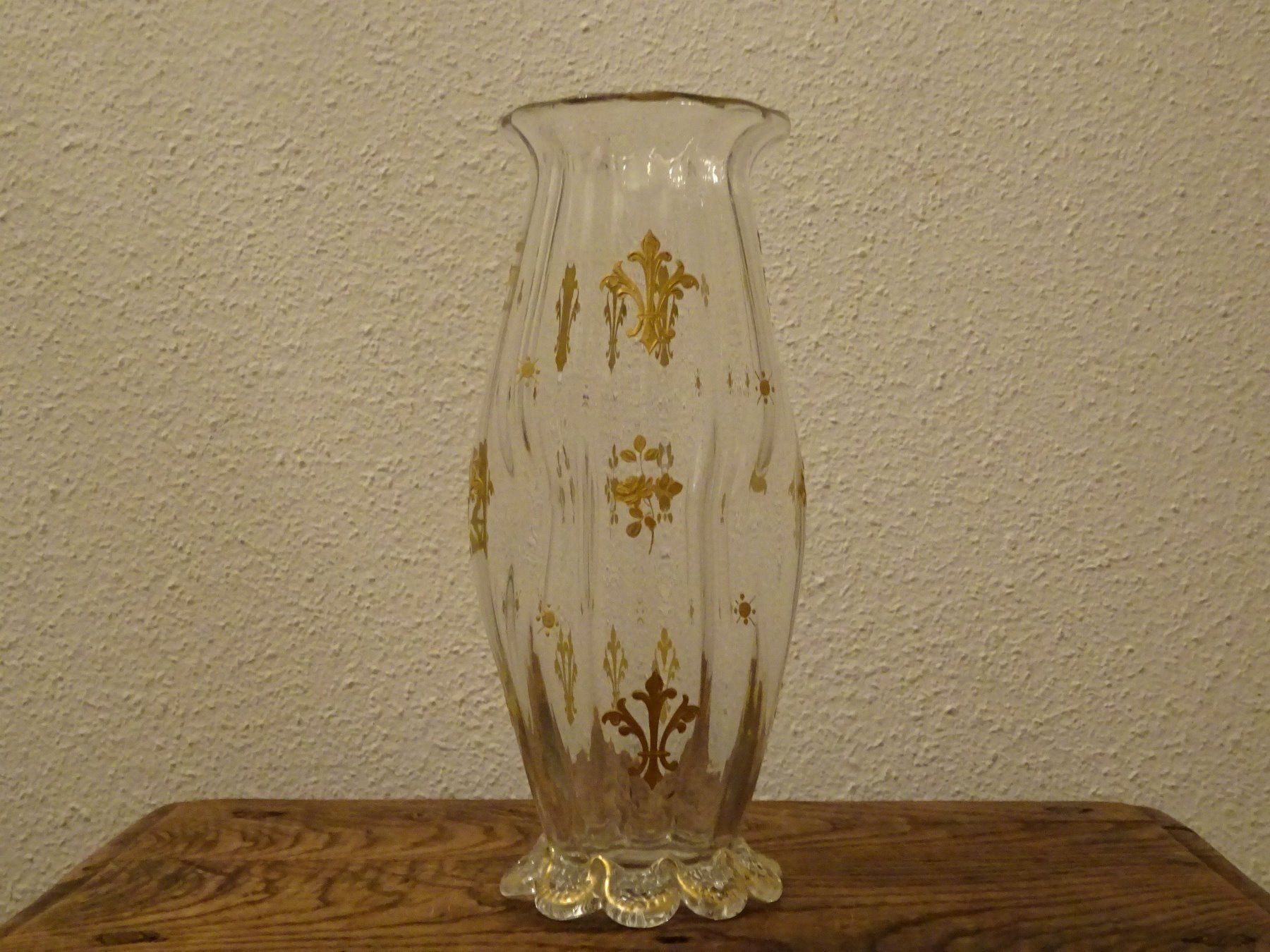 Vasen & Gefässe: Vase mit Golddekor / Lilienwappen – Gebraucht aus Esslingen von eintagammeer 2