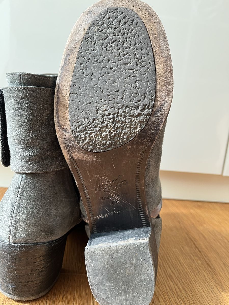Scarpe da donna: Stiefeletten Wildleder Blaugrau Gr. 40 – Usato da Liebefeld venduto da easyco 5