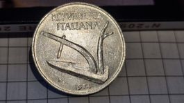 Pièce rare 10 lires Italie 1974 République Italienne