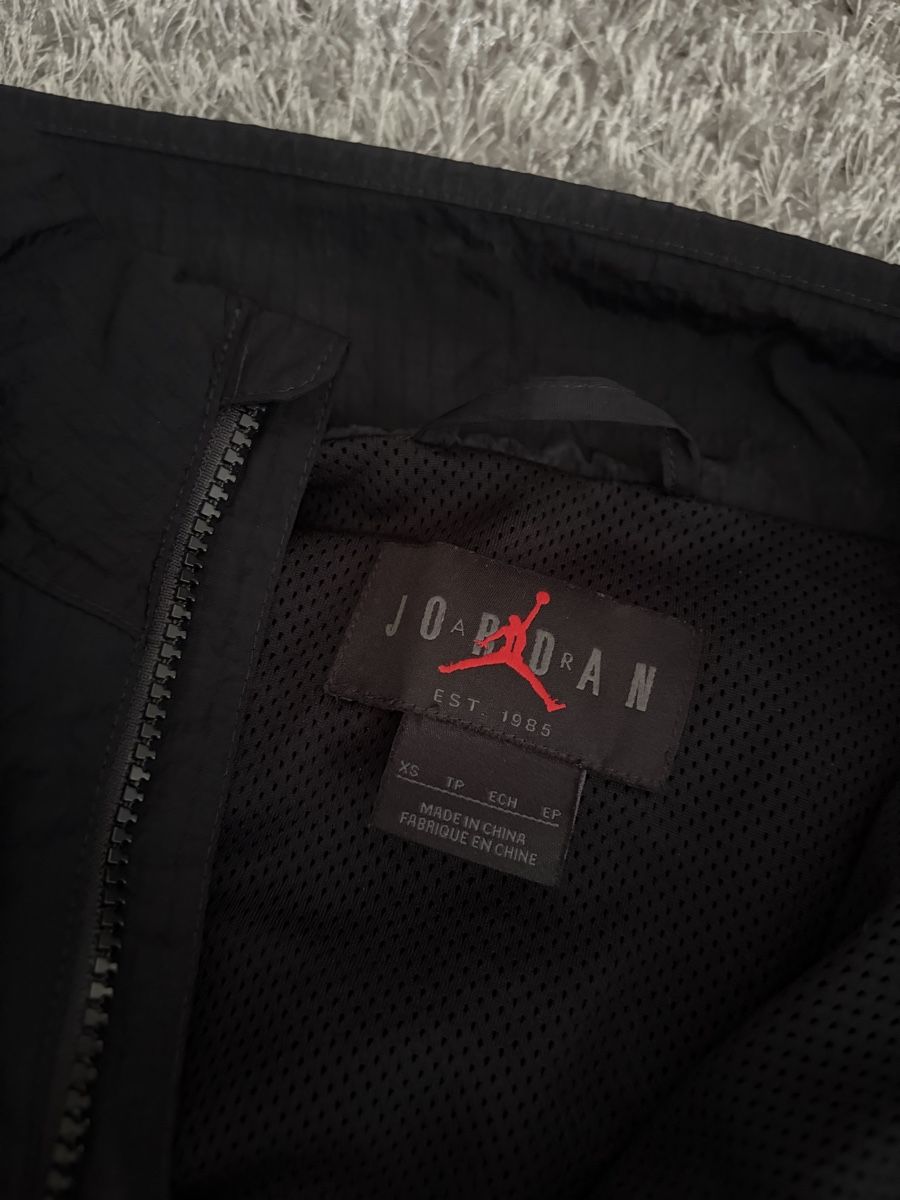 Jordan Giacche: Black Jordan Track Jacket XS  – Nuovo (secondo la descrizione) da Brislach venduto da edu_t6pq 3