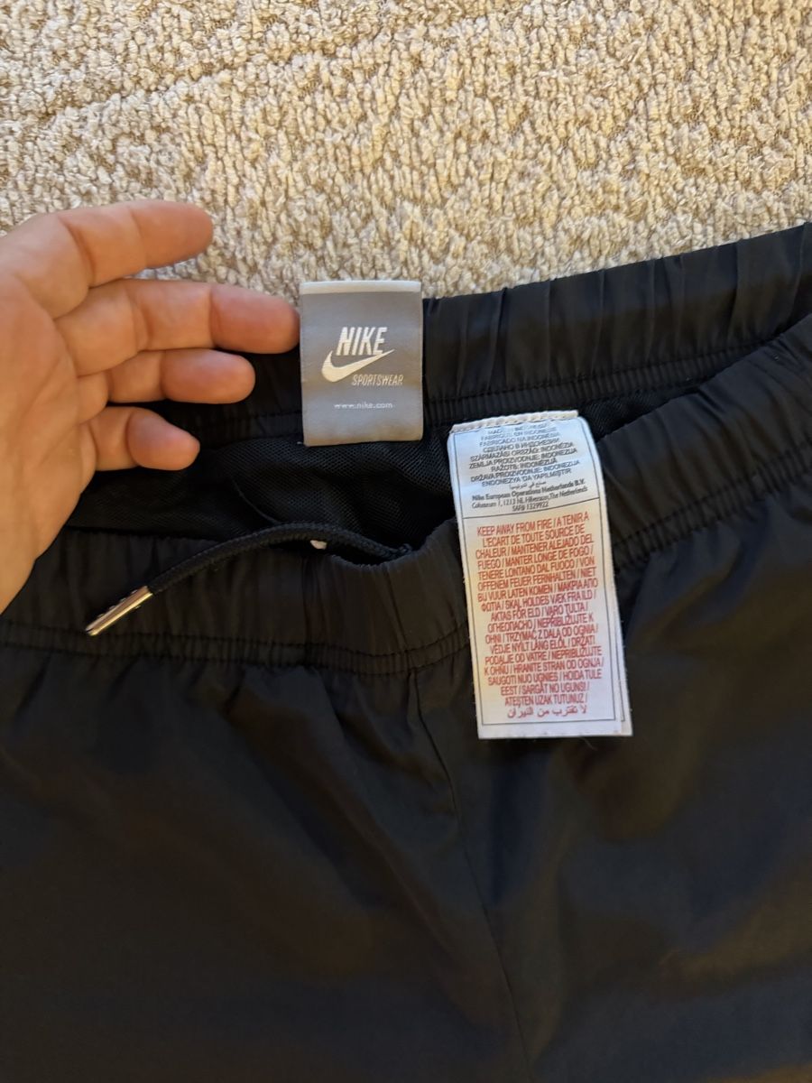 Nike Pantaloni: Survêtement Nike  – Nuovo (secondo la descrizione) da Versoix venduto da wen_75xm 2