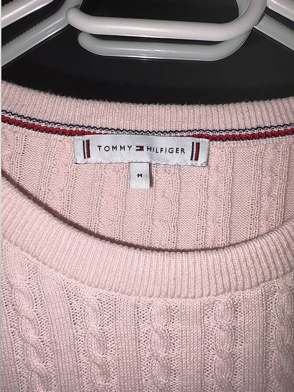 Tommy Hilfiger Maglioni & Felpe: Tommy Hilfiger rosa Zopfmuster-Pullover – Nuovo (secondo la descrizione) da Sementina venduto da risal 2