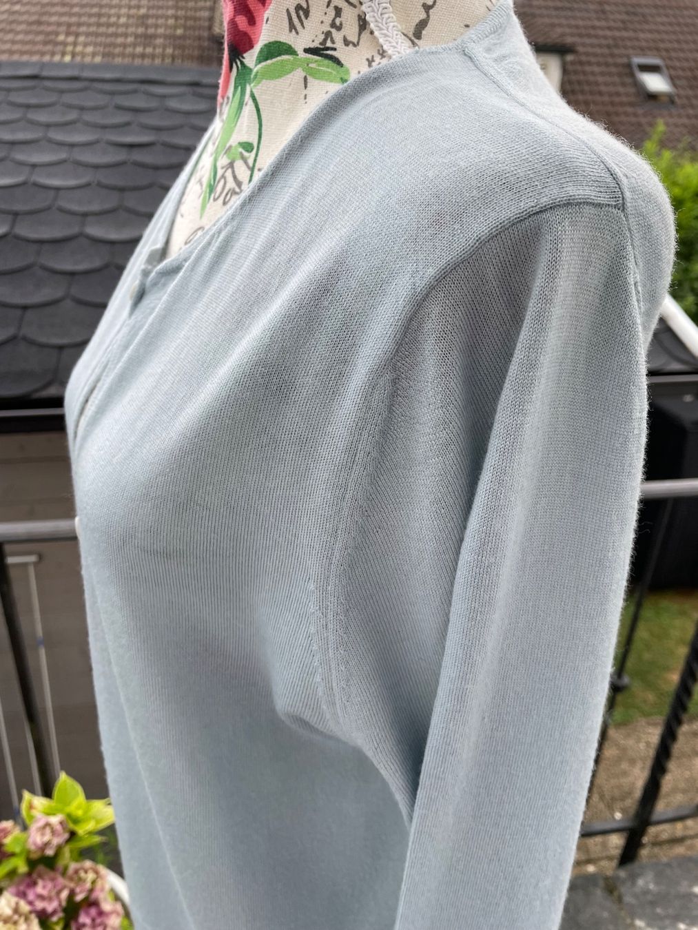 Vestes: Stahlblaue Strickjacke FFC 100% feine Wolle – D'occasion à Zürich par Pamuk04 3