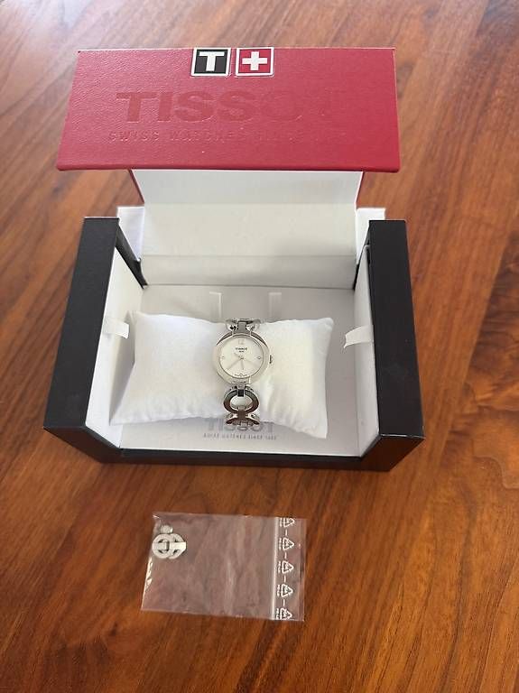 Tissot Uhren: TISSOT Damenuhr – Gebraucht aus Luzern von 2HIGH4U