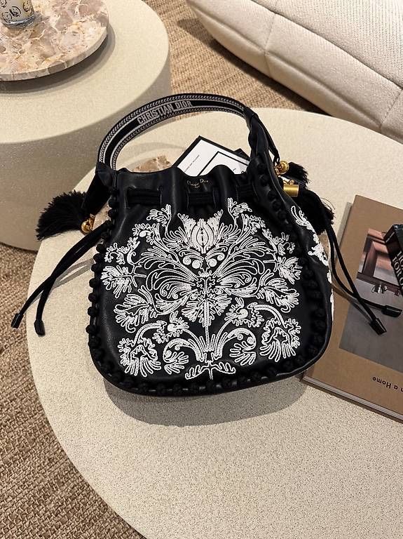 Dior Borse: DIOR HOBO TASCHE – Nuovo (secondo la descrizione) da Schwyz venduto da bofb