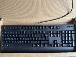 Lenovo Traditional USB Tastatur – Schwarz, P/N: 1PSD50L79994