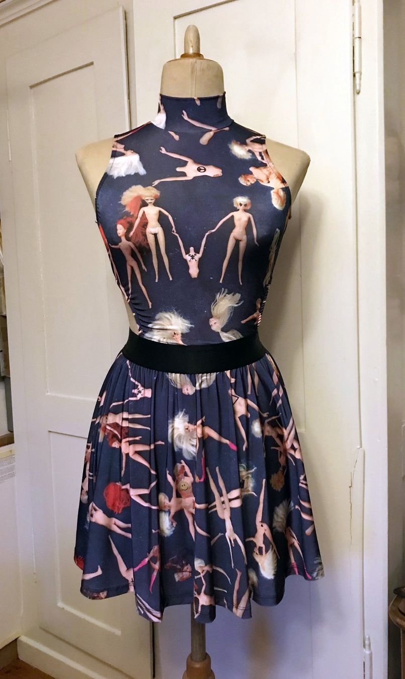 Kleider: Kleid mit Barbie Sujet – Neu (gemäss Beschreibung) aus Zürich von Caro55 1